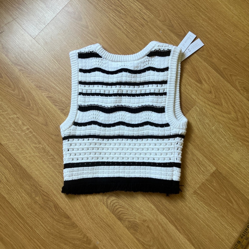 NWT House of Harlow 1960 Womens XS Crochet Knit Tank Striped Fringe Sweater Vest - Picture 9 of 9